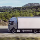 משאית רנו סדרה T - מבט מהצד בנסיעה