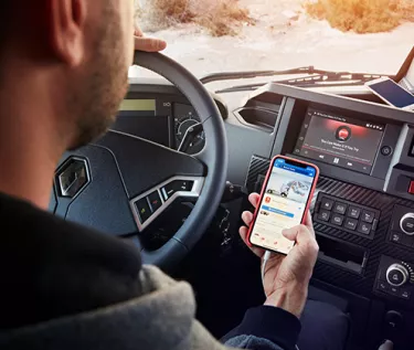 נהג במשאית רנו